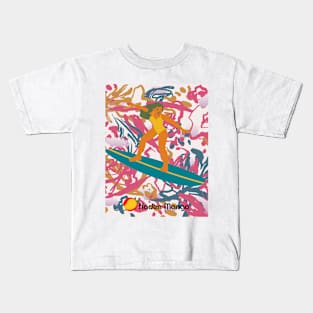 Girl who Surfs. Kids T-Shirt